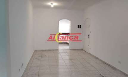 Casa para alugar com 2 quartos, 2 vagas- Vl. Rio de Janeiro - Guarulhos por R$: 2.200,00