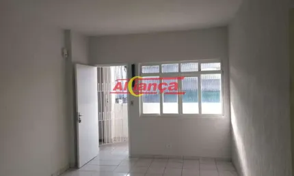Apartamento com 2 quartos para alugar- 50m²- Parque Alvorada - Por R$ 1.100,00