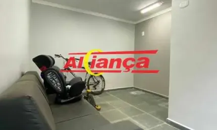 Sobrado com 3 quartos para alugar, 240 m² -Jardim Santa Mena - Guarulhos /SP - por R$4.300,00