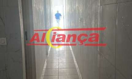 Casa com 2 quartos para alugar,  110m² - Cumbica - Guarulhos/SP