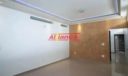 Sobrado para alugar, 3 quartos e 2 vagas, 298m², - Jardim Tranqüilidade Guarulhos por R$4.500,00