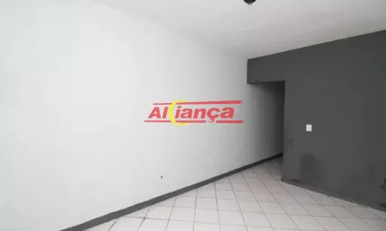 Casa com 2 quartos para alugar, 68m² - Jardim Moreira - Guarulhos /SP - por R$ 1.200,00