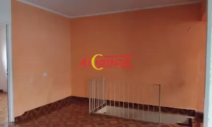 Casa residencial para alugar com 2 quartos, sendo 1 suíte, Jd. Bom Clima - Guarulhos por R$:1.800,00