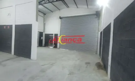 Galpão para alugar com 4 banheiros e 250m²- jardim cumbica - guarulhos - sp por r$ 7.500,00