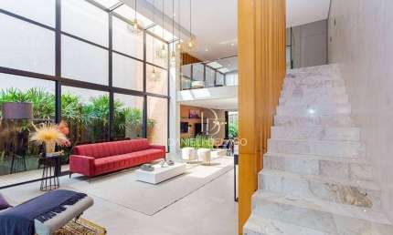 Casa em condomínio mobiliada 320m2 3 suítes no Uberaba/Jardim das Americas