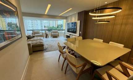 APARTAMENTO   NA  SAUDE   COM  4  DORMITORIOS  SNEDO  2  SUITES  ,2 VAGAS DE GARAGEM