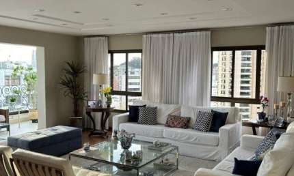 APARTAMENTO   AVENDA  NO REAL PARQUE  TODO REFORMADO     COM 240 METROS  4 SUITES    3 VAGAS