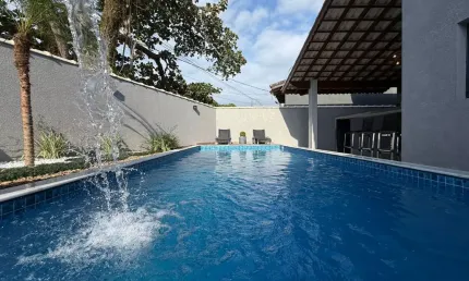 CASA   AVENDA  EM  ITANHAEM  COM 313 METROS     COM 3 DORMITORIOS  E PISCINA COM 3 VAGAS
