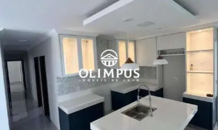 Casa térrea, construída em terreno de 360m, com 290 m de área construída.