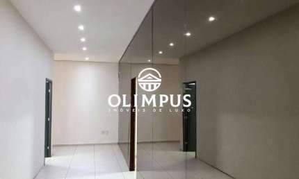 Ampla loja comercial de 300m² no bairro Santa Mônica em uma das principais avenidas de Uberlândia