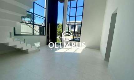 Excelente casa 337m localizada no Jardim Versailles em Uberlândia
