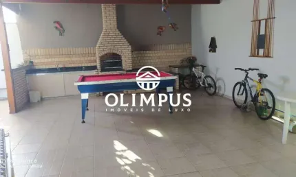 Ótima casa na Zona Sul de Uberlândia/MG, conta 240m² e excelente localização.