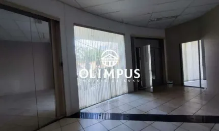 Excelente prédio comercial com área de 900m² no bairro Brasil.