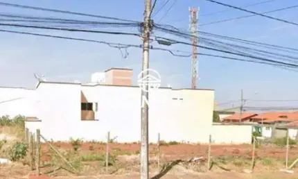 Excelente terreno de esquina, medindo 720m² no Santa Mônica.