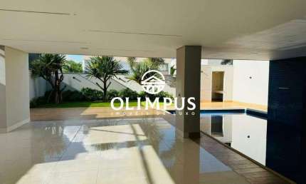 Belíssima casa estilo sobrado disponível para venda no condomínio Vila dos Ipês - Uberlândia-MG