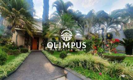 Casa com 4 quartos à venda na Cidade Jardim, Uberlândia 