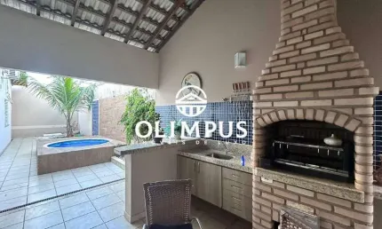 Bela casa disponível para venda no bairro Jardim Karaíba - Uberlândia-MG