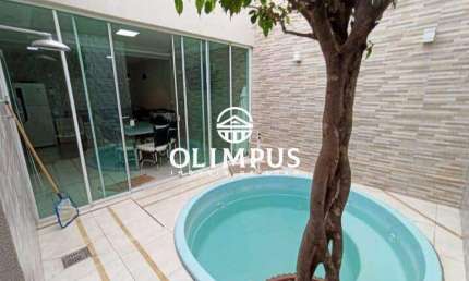 Esta casa incrível, está esperando por você no desejado bairro Brasil, em Uberlândia MG.