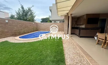 Excelente sobrado no condomínio disponível para aluguel.
