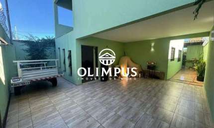 CÓD. 6074 - Excelente Casa de 200m² com 3 Pavimentos no Bairro Planalto