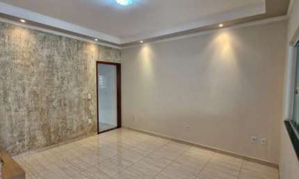 Casa à venda em Indaiatuba-SP, Parque das Nações: 2 quartos, 1 suíte, 2 salas, 2 banheiros, 2 vagas, 111,43m². Confira!