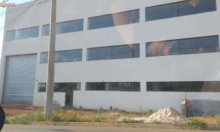 Galpão Industrial para Locação com 6 Salas e 1.570m2 no Europark Comercial em Indaiatuba-SP