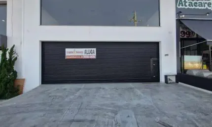 Salão Comercial à Venda em Indaiatuba-SP, Jardim Residencial Veneza: 2 Salas, 3 Banheiros, 4 Vagas de Garagem, 280m² Área.