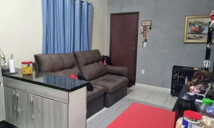 Apto - com 1 Dormitório, WC. Social, Sala, Cozinha planejada, A.S., 2 Vagas de garagem. Excelente localização.