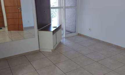 Apto - com 2 Dormitorios, WC. social, Sala 2 ambientes com ar condicionado, Cozinha planejada, Cooktop, Forno, Microondas, Exaustor, A.S., 1 Vaga de garagem coberta. Área de lazer: Piscina, Quadra esp
