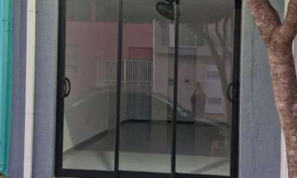 Salão comercial para locação, 24 m2 , agua separado, energia compartilhada fotovoltaica, 1 banheiro e cozinha