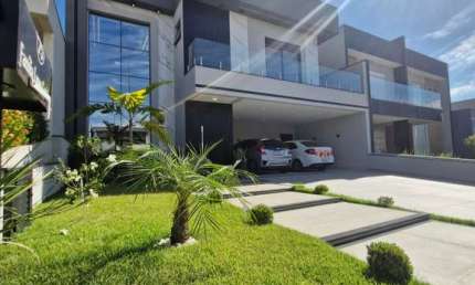 Casa de alto padrão à venda em condomínio no Jardim Residencial Maria Dulce, Indaiatuba-SP: 3 quartos, 3 suítes, 2 salas, 5 banheiros, 4 vagas de garagem, 267,61 m² de área.