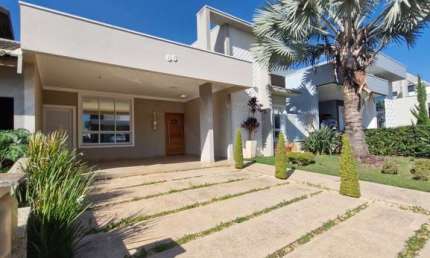 Casa em Condomínio de Luxo em Indaiatuba-SP - 03 Quartos, 02 Suítes, 2 Salas, 4 Banheiros, 4 Vagas e 168,16 m² de Área!