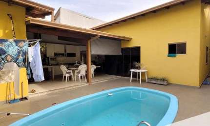 Casa com 3 quartos à venda no Coliseu, Londrina 