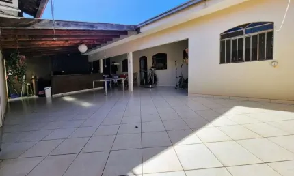Casa com 3 quartos à venda no Parque Residencial Manela, Cambé 