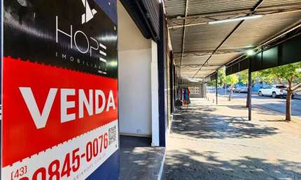 Sala comercial à venda no Novo Bandeirantes, Cambé 
