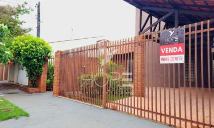 Casa com 3 quartos à venda no Jardim Tarumã, Londrina 