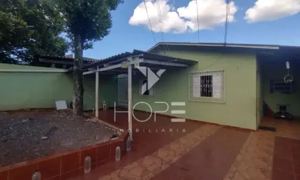 Casa com 4 quartos à venda no Conjunto Parigot de Souza 3, Londrina 