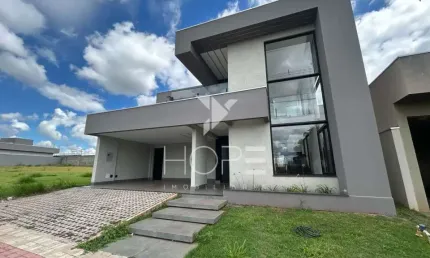 Excelente Casa à venda no Condomínio Residencial BelleVille