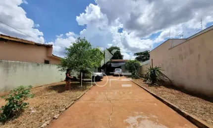 Casa com 3 quartos para alugar no Coliseu, Londrina 