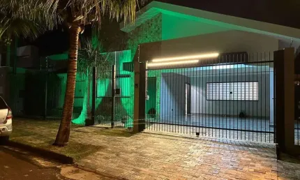 Casa com 3 quartos à venda na Rua Brilhante, 169, Jardim Santa Helena, Maringá