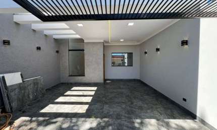 Casa com 2 quartos à venda na Rua Toledo, 290, Loteamento Madrid, Maringá