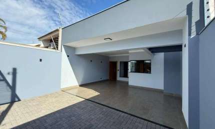 Casa com 3 quartos à venda na Rua Cerejeira, 126, Parque Palmeiras, Maringá