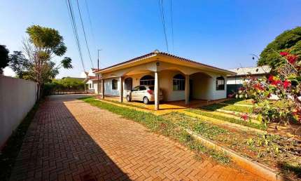 Casa com 3 quartos à venda na Rua Francisco Corrêa de Campos, 78, Vila Santo Antônio, Maringá