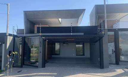 Casa com 1 quarto à venda na Rua Pioneiro Jones Sales Pontes, 196, Jardim Munique, Maringá