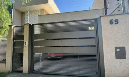 Casa com 3 quartos à venda na Rua Dalila da Silva Rios, 69, Jardim Oriental, Maringá