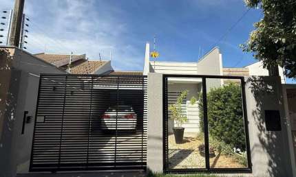 Casa com 3 quartos à venda na Rua Miguel Romeiro, 456, Jardim Três Lagoas, Maringá
