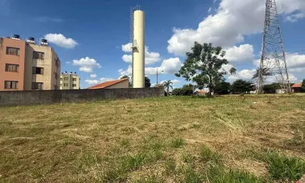 Terreno comercial à venda na Avenida Pintassilgo, 1898, Parque das Laranjeiras, Maringá