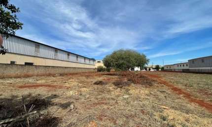 Terreno comercial à venda na R. Joana Ceccato, 360, Jardim Bela Vista, Paiçandu