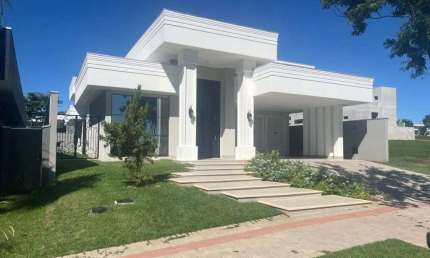 Casa em condomínio fechado com 1 quarto à venda na Estrada Romeirinha, 2413, Jardins de Monet Residence, Maringá