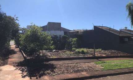 Terreno à venda na Rua Pioneiro Shigueo Tanoue, 182, Jardim São Clemente, Maringá
